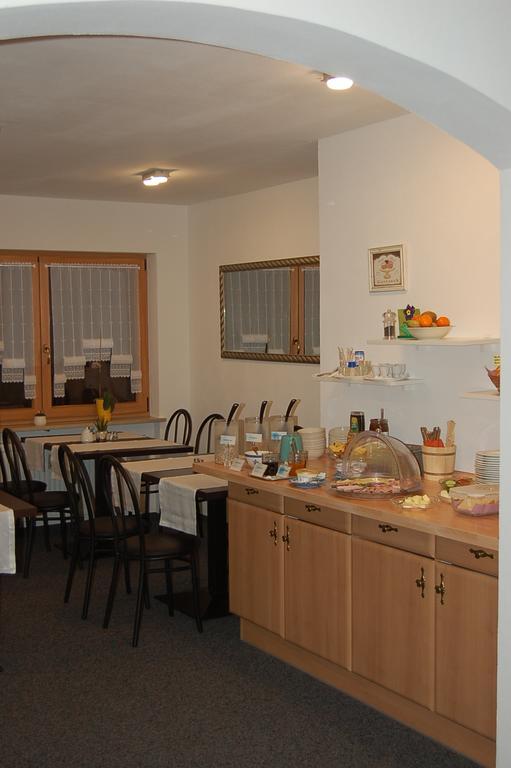 מלון פירסטנפלדברוק Brucker Gastehaus מראה חיצוני תמונה